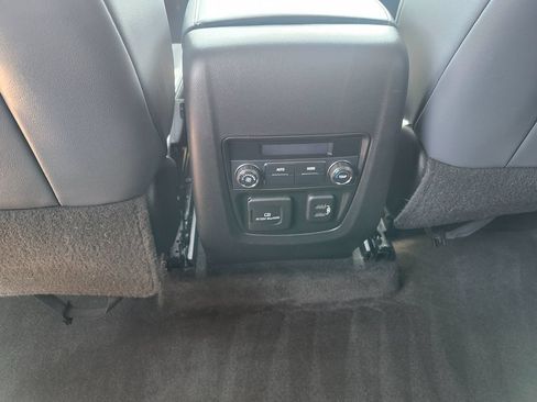 Used 2020 Buick Enclave Essence w/ Sound and Sites Package FWD image 31