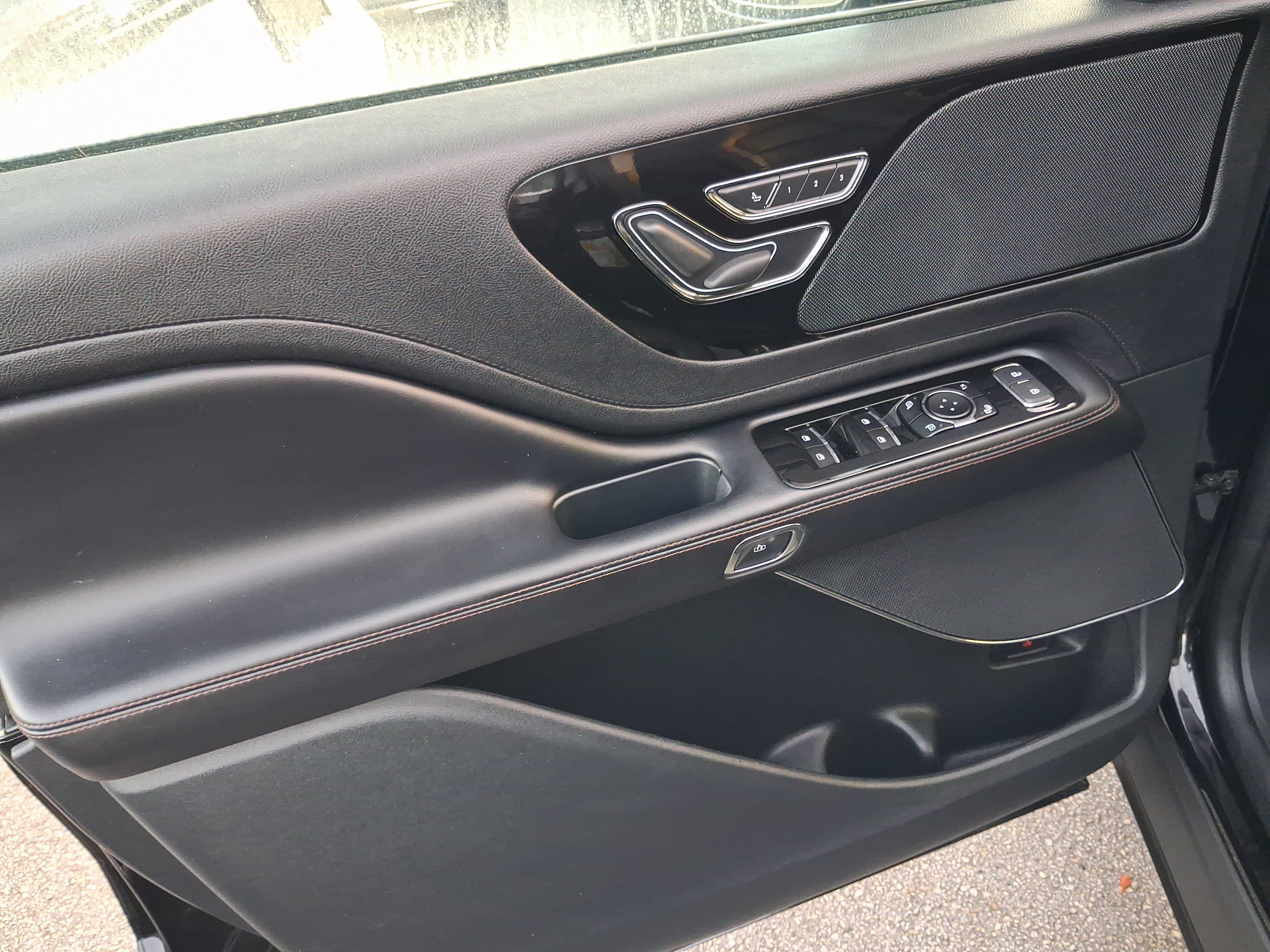 Certified 2023 Lincoln Aviator 2WD w/ Premium Package image 14
