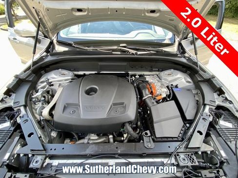 Used 2023 Volvo XC60 T8 Plus image 46