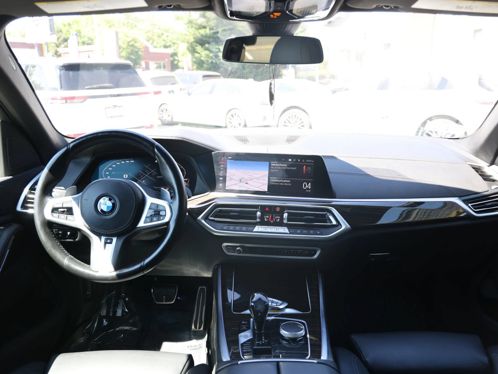 Used 2021 BMW X5 xDrive40i w/ M Sport Package AWD/4WD image 13