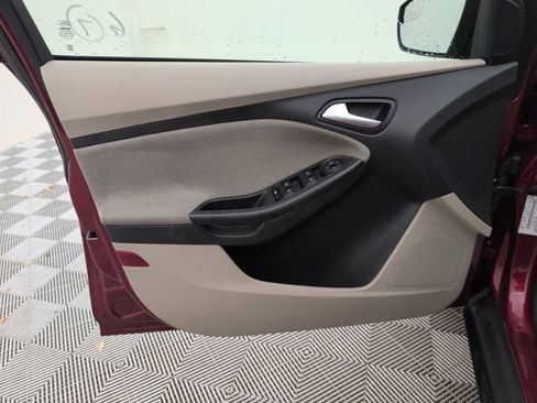 Used 2014 Ford Focus SE image 29