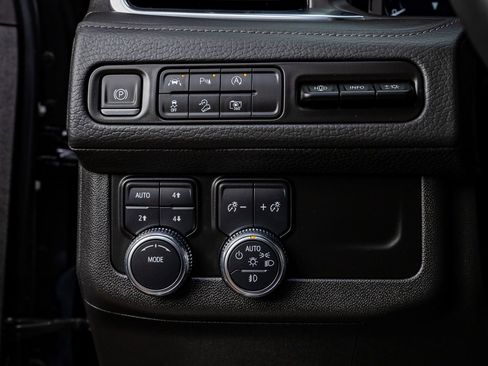 Used 2024 GMC Yukon Denali image 21