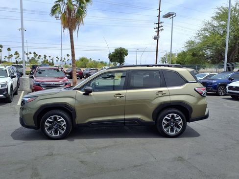 Used 2025 Subaru Forester Premium AWD/4WD image 13
