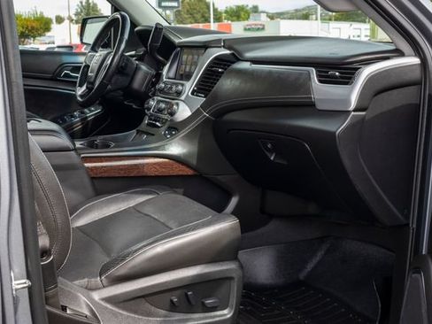 Used 2019 GMC Yukon XL SLT w/ Open Road Package AWD/4WD image 25