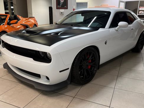 Used 2016 Dodge Challenger SRT Hellcat image 55