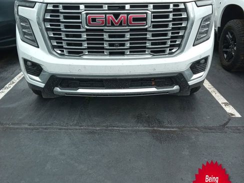 Used 2026 GMC Yukon XL Denali w/ Denali Reserve Package AWD/4WD image 1