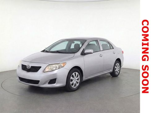 Used 2010 Toyota Corolla LE image 1