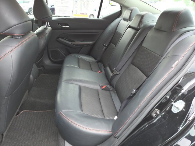 Used 2024 Nissan Altima 2.5 SR FWD image 12