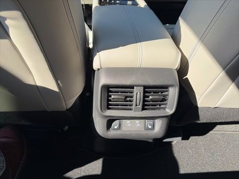 New 2026 Nissan Murano Platinum image 13