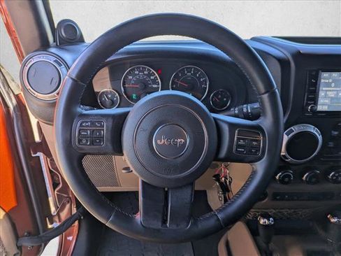 Used 2014 Jeep Wrangler Unlimited Sahara w/ Max Tow Package image 11