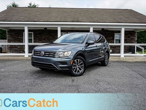 Used 2020 Volkswagen Tiguan SE w/ Panoramic Sunroof Package FWD image 1