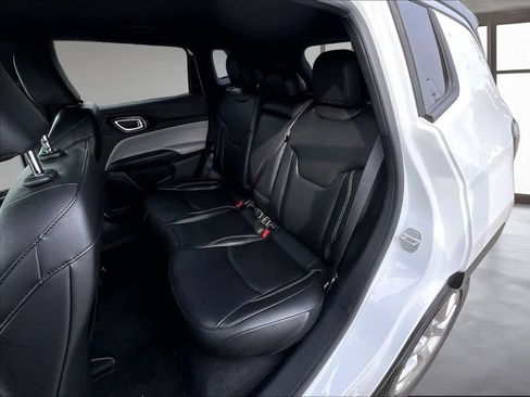Used 2025 Jeep Compass Limited AWD/4WD image 27