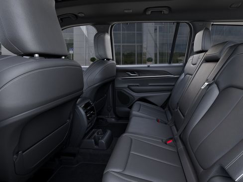 New 2025 Jeep Grand Cherokee L Limited w/ Luxury Tech Group II image 23