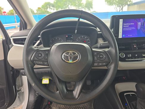Used 2025 Toyota Corolla LE w/ Convenience Package FWD image 11