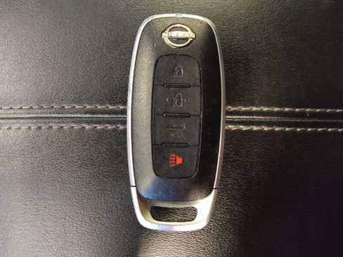 Used 2024 Nissan Sentra SV FWD image 32