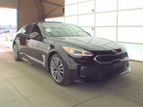 Used 2018 Kia Stinger Premium image 5