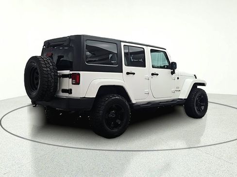 Used 2018 Jeep Wrangler Unlimited Sahara w/ Dual Top Group image 9