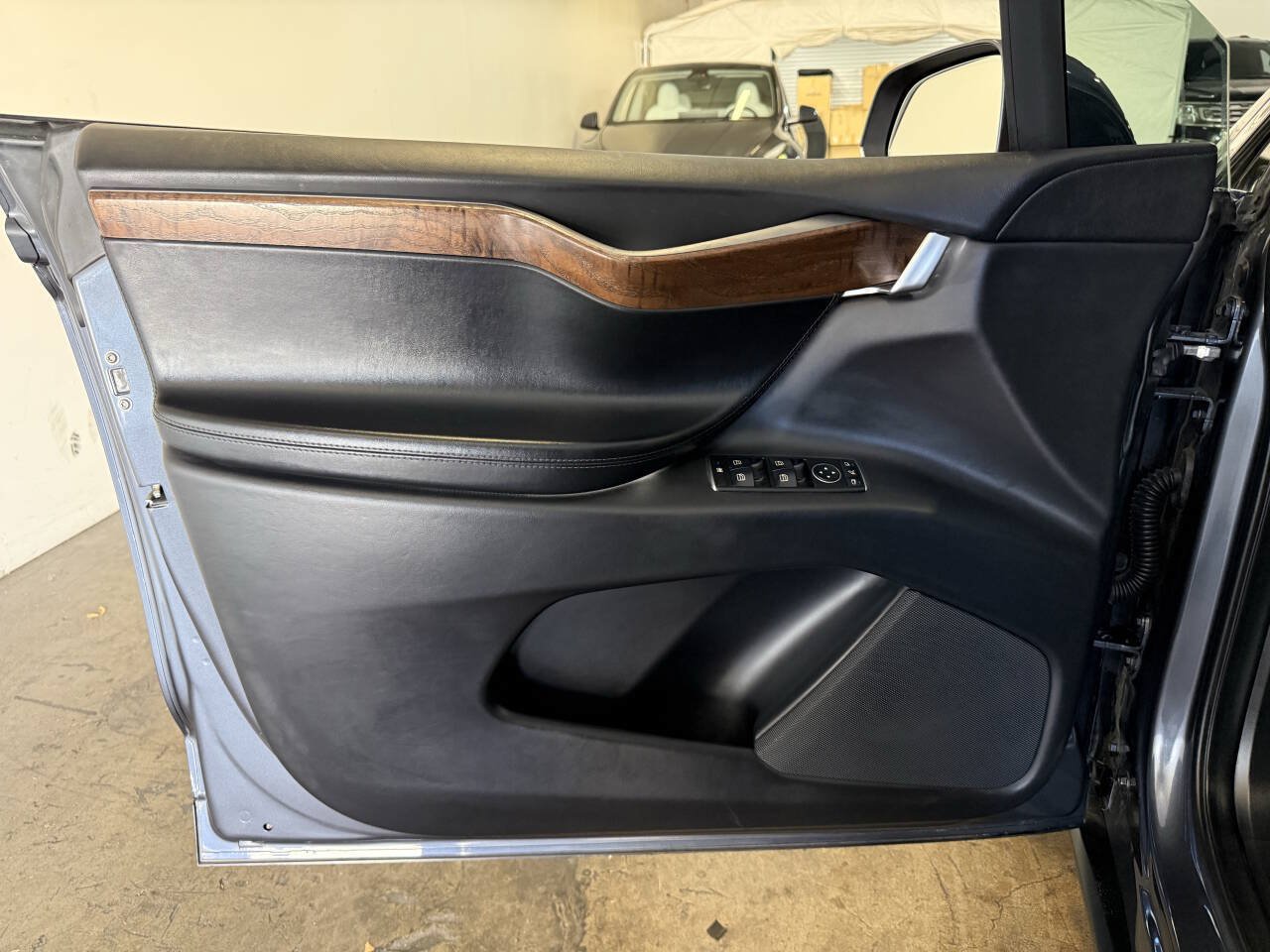 Used 2020 Tesla Model X Long Range AWD/4WD image 21