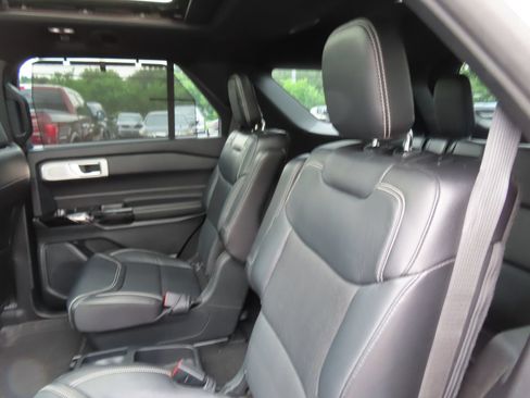 Used 2021 Ford Explorer ST w/ Equipment Group 401A AWD/4WD image 34