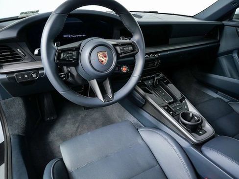 New 2026 Porsche 911 Carrera image 4