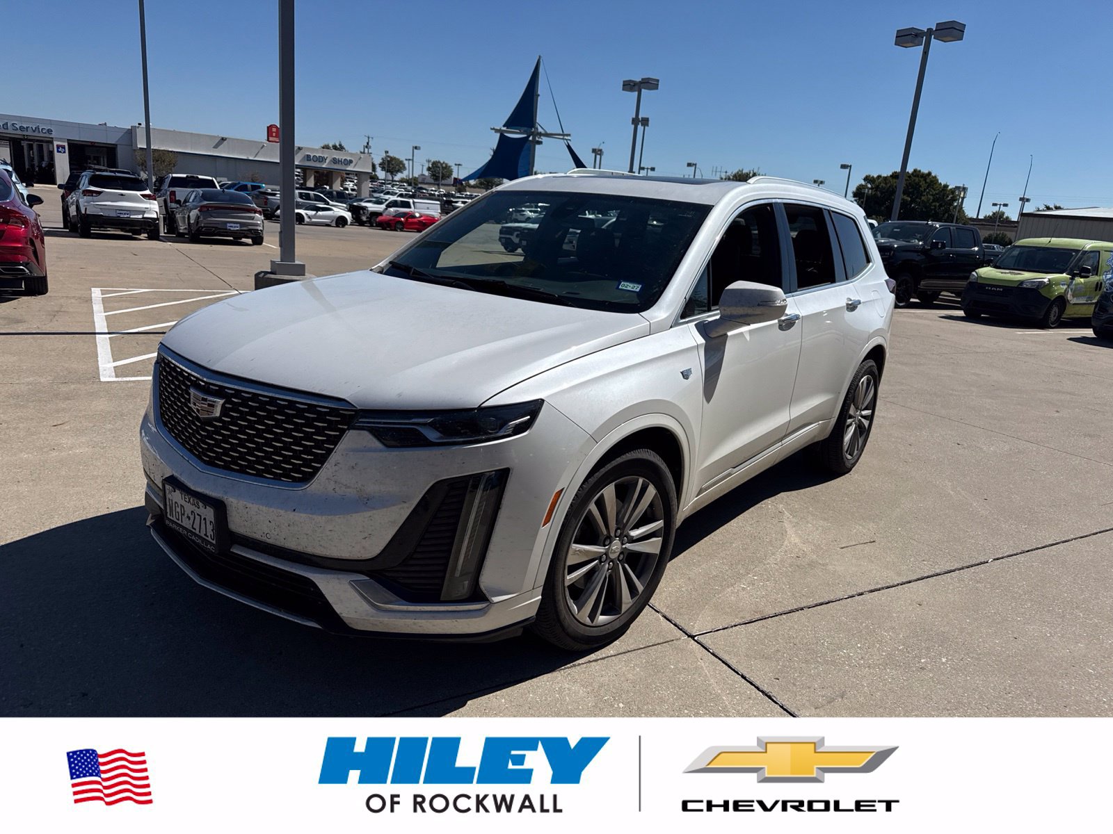 Used 2020 Cadillac XT6 Premium Luxury FWD image 1