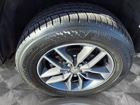 Used 2018 Jeep Grand Cherokee Limited image 20