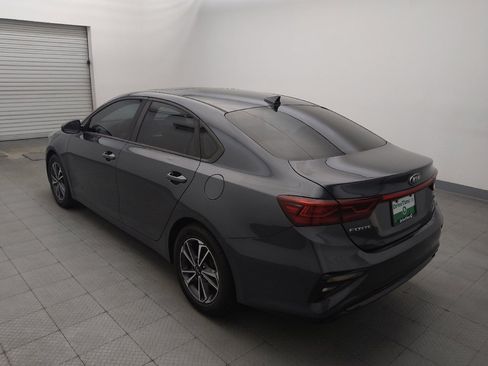 Used 2019 Kia Forte S w/ S Premium Package FWD image 5