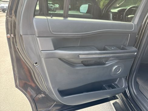 Used 2022 Ford Expedition Max XLT AWD/4WD image 11