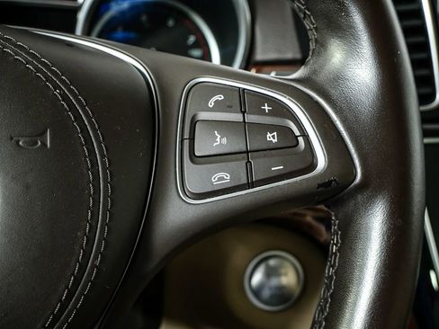 Used 2018 Mercedes-Benz GLS 450 4MATIC image 12