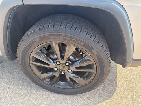 Used 2012 Jeep Grand Cherokee Altitude AWD/4WD image 15