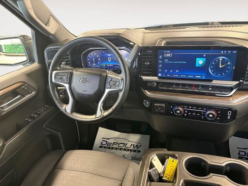 Used 2023 Chevrolet Silverado 1500 RST AWD/4WD image 11