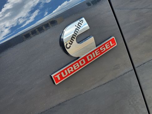 New 2026 RAM 2500 Laramie w/ Sport Appearance Package AWD/4WD image 8