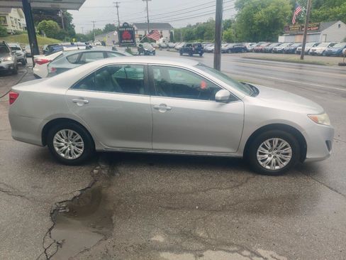 Used 2014 Toyota Camry LE FWD image 14