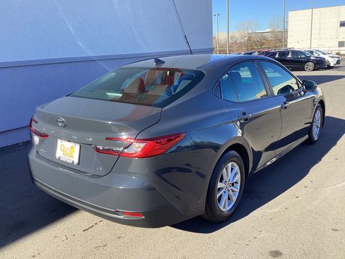 Certified 2025 Toyota Camry LE image 8