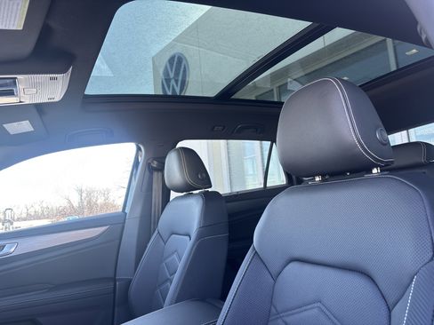 New 2026 Volkswagen Atlas Cross Sport SE AWD/4WD image 21