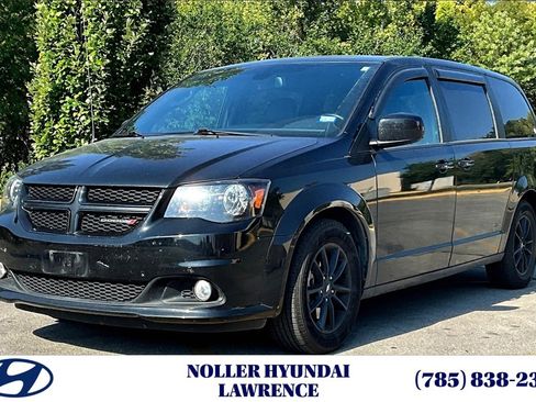 Used 2019 Dodge Grand Caravan GT image 1