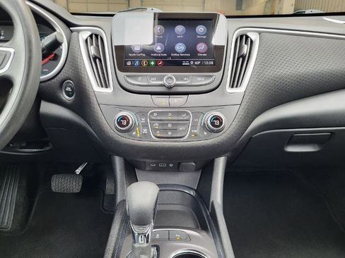 Used 2025 Chevrolet Malibu LT image 16