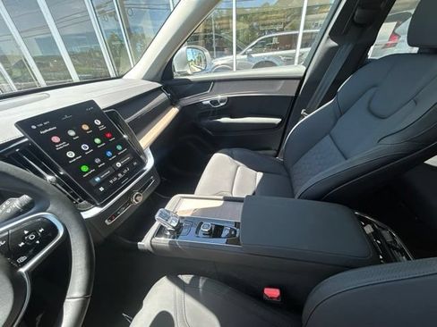 Certified 2025 Volvo XC90 B6 Plus AWD/4WD image 23
