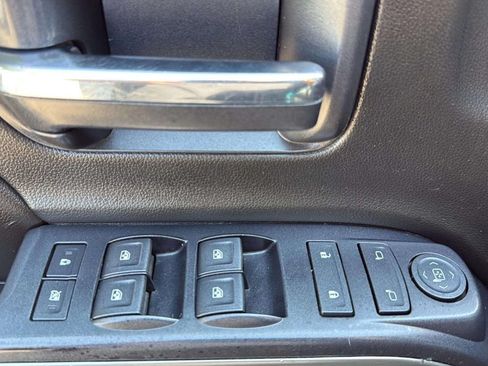 Used 2015 Chevrolet Silverado 2500 LT AWD/4WD image 9