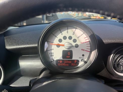 Used 2011 MINI Cooper S image 19