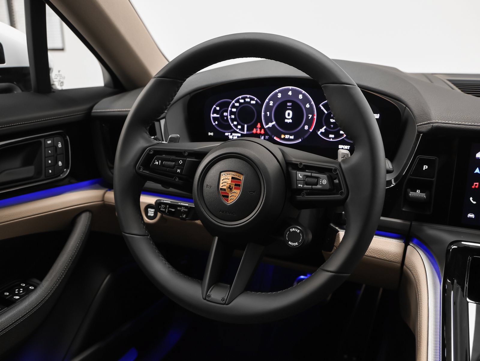Certified 2026 Porsche Panamera 4 AWD/4WD image 33