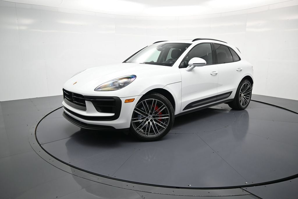 Certified 2026 Porsche Macan S AWD/4WD image 1