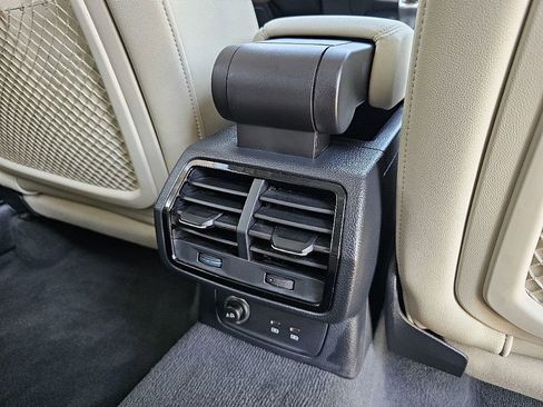 Used 2020 Audi Q3 2.0T Premium Plus w/ Premium Plus Package image 21