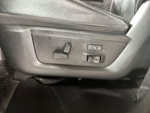 Used 2018 RAM 2500 Laramie w/ Sport Appearance Group image 18