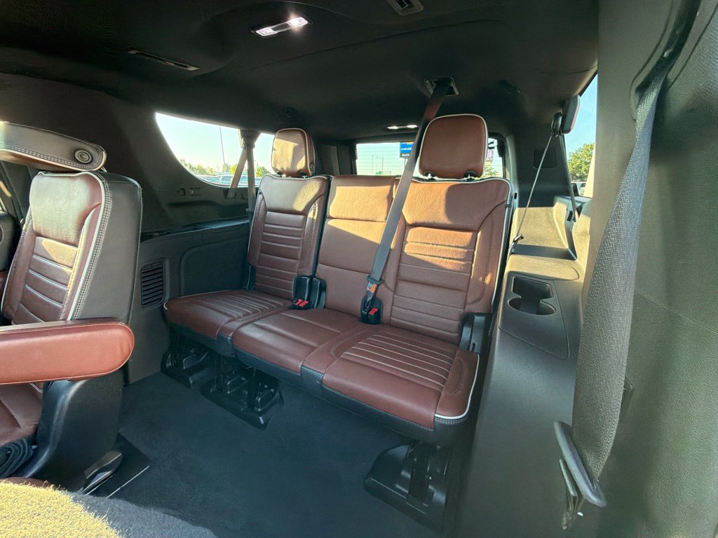 Used 2023 GMC Yukon XL Denali Ultimate AWD/4WD image 19