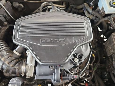 Used 2019 GMC Acadia Denali w/ Technology Package FWD image 32