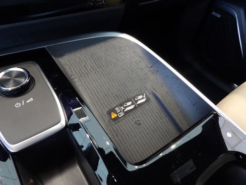 Used 2025 Buick Enclave Preferred w/ Power Package image 15