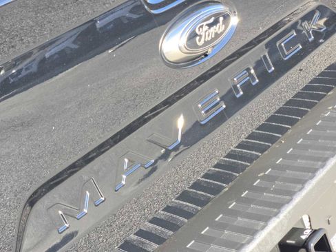 Used 2024 Ford Maverick XLT w/ XLT Luxury Package image 11