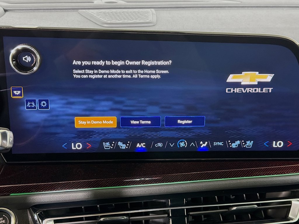 New 2026 Chevrolet Traverse RS w/ LPO, Floor Liner Package AWD/4WD image 15