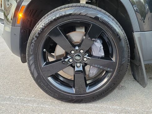 Used 2020 Land Rover Defender 110 HSE image 10